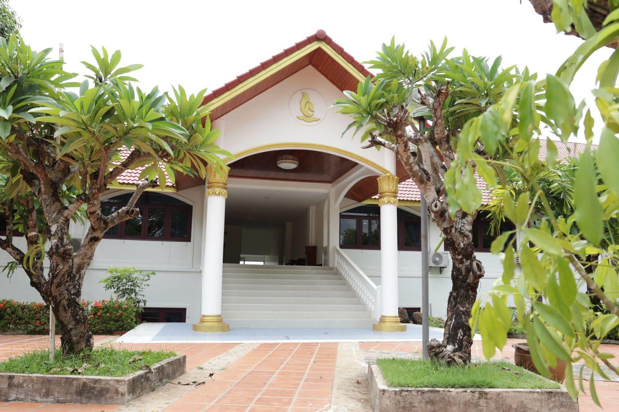 Champasak Palace Hotel Pakse Exterior photo