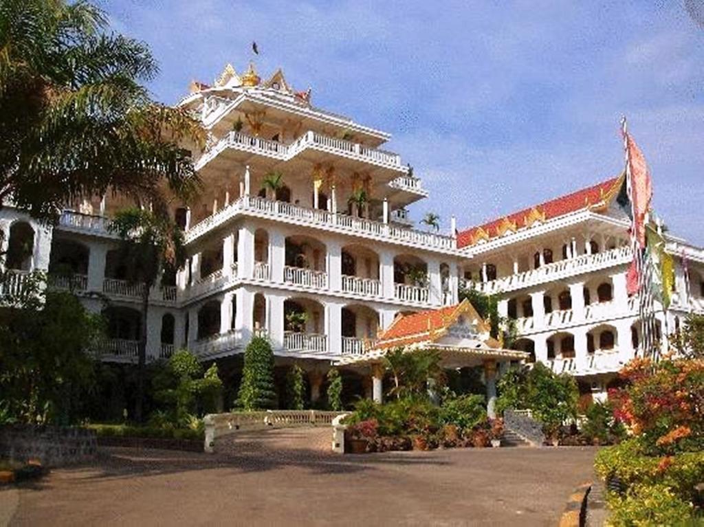 Champasak Palace Hotel Pakse Exterior photo